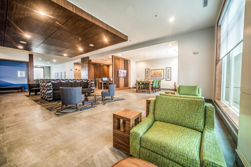 Holiday Inn Express & Suites - West Edmonton-Mall Area By Ihg Edmonton